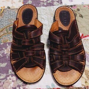 Born Woman Leather Sandals